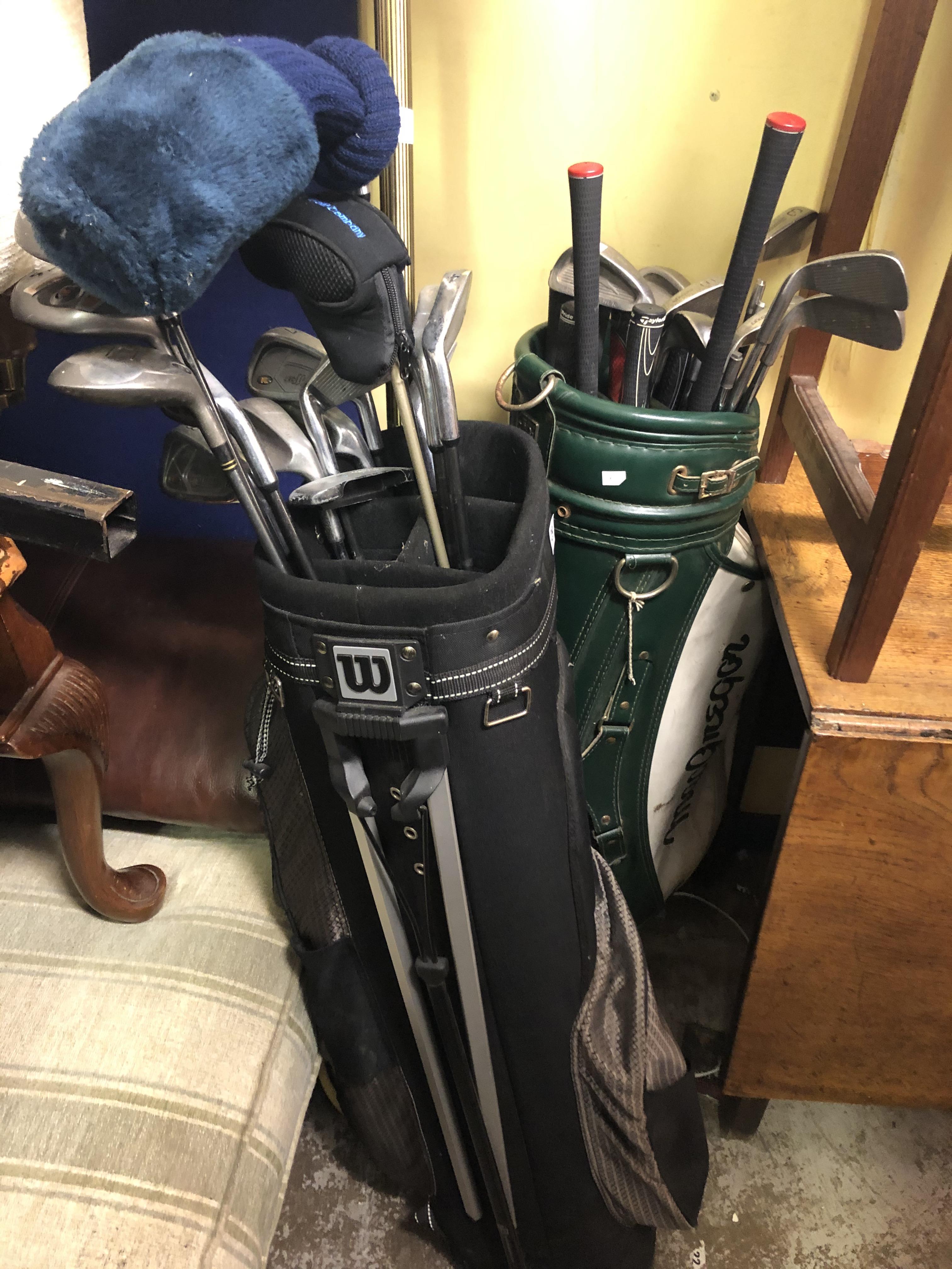 WILSON GOLF BAG AND ASSORTED CLUBS