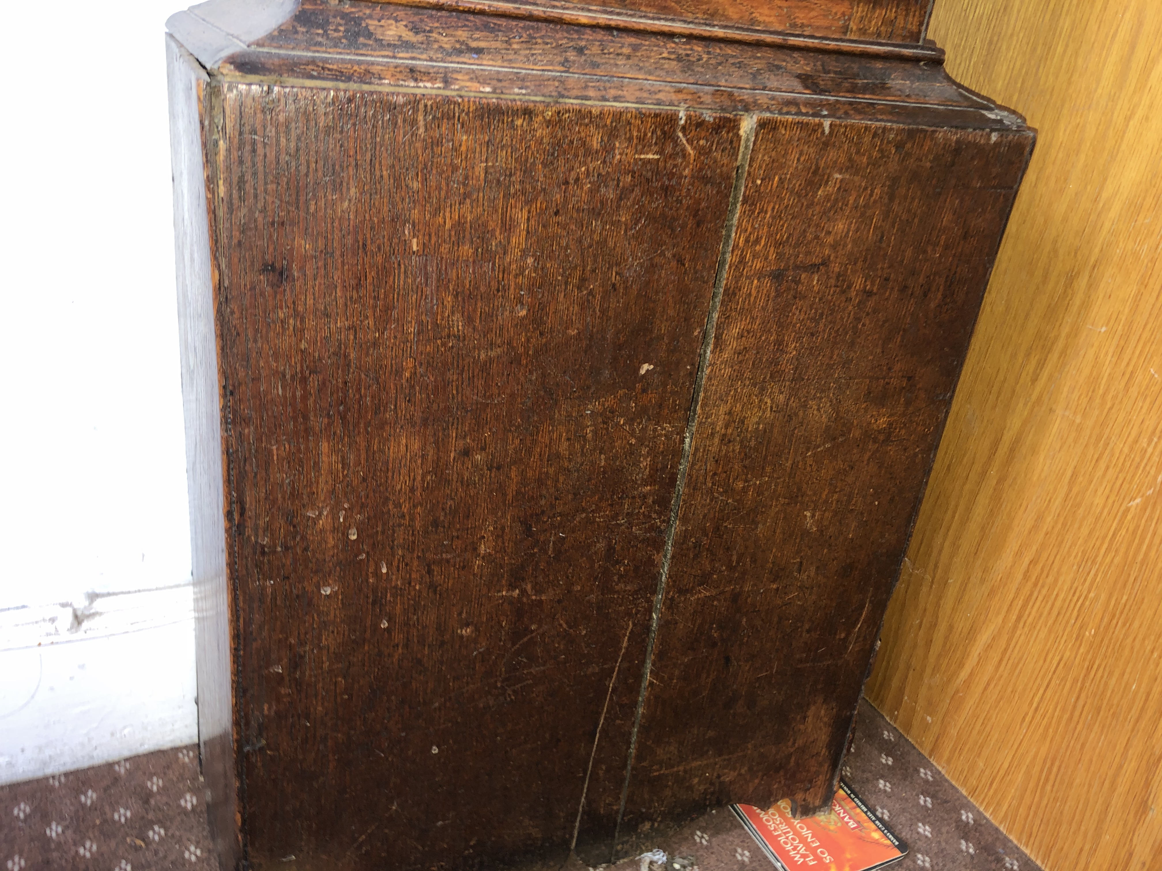 19TH CENTURY COTTAGE OAK LONG CASE CLOCK WITH PAINTED ENAMEL DIAL - Image 4 of 10