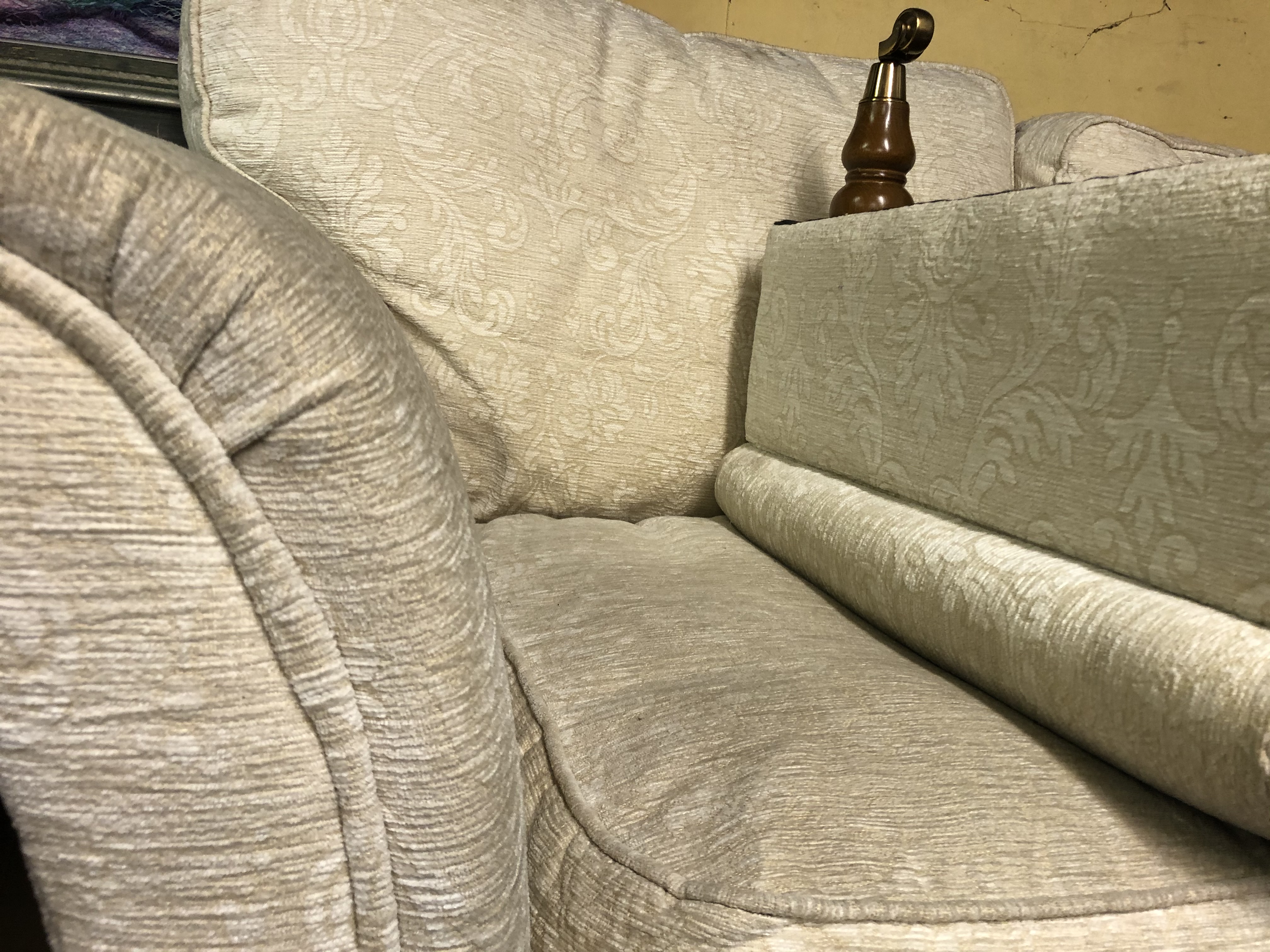 LAURA ASHLEY CREAM BROCADE VICTORIAN STYLE SOFA AND STORAGE FOOT STOOL - Image 2 of 4