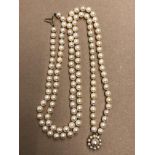 CULTURED PEARL NECKLACE WITH 9CT GOLD FASTENING CLUSTER