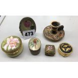 SELECTION OF DECORATIVE OVAL PILL BOXES,