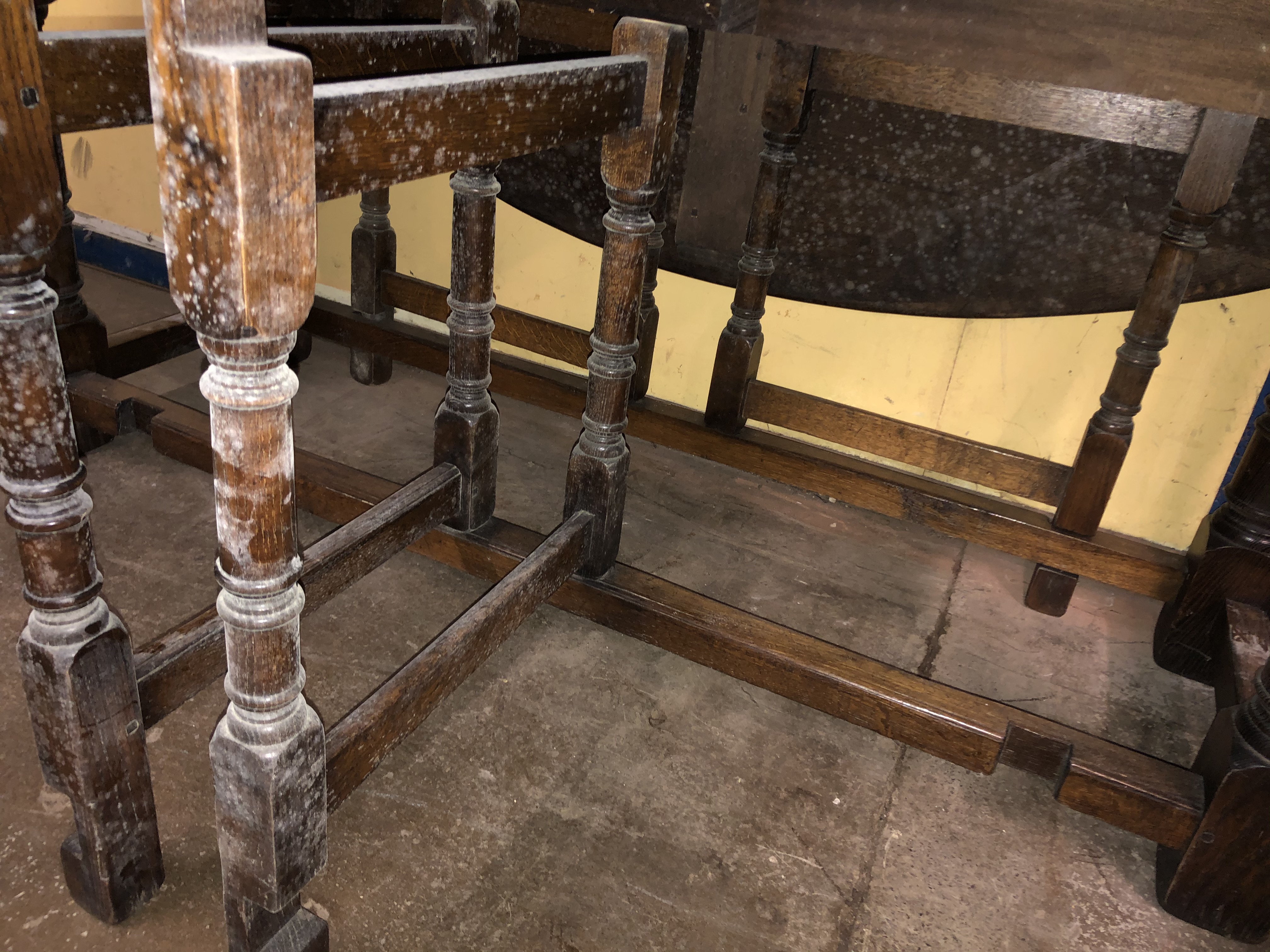 GOOD QUALITY 18TH CENTURY STYLE OAK GATELEG WAKE TABLE WITH EIGHT LANCASHIRE STYLE LADDER BACK - Image 9 of 11