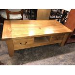 HEAVY OAK COFFEE TABLE FITTED WITH TWO DRAWERS