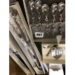 CASED SET OF SIX NOVELTY FLORAL TEASPOONS, AN EPNS CAKE SLICE,