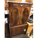 MAHOGANY CROSS BANDED DRINKS CABINET ON SPLAY BRACKET FEET