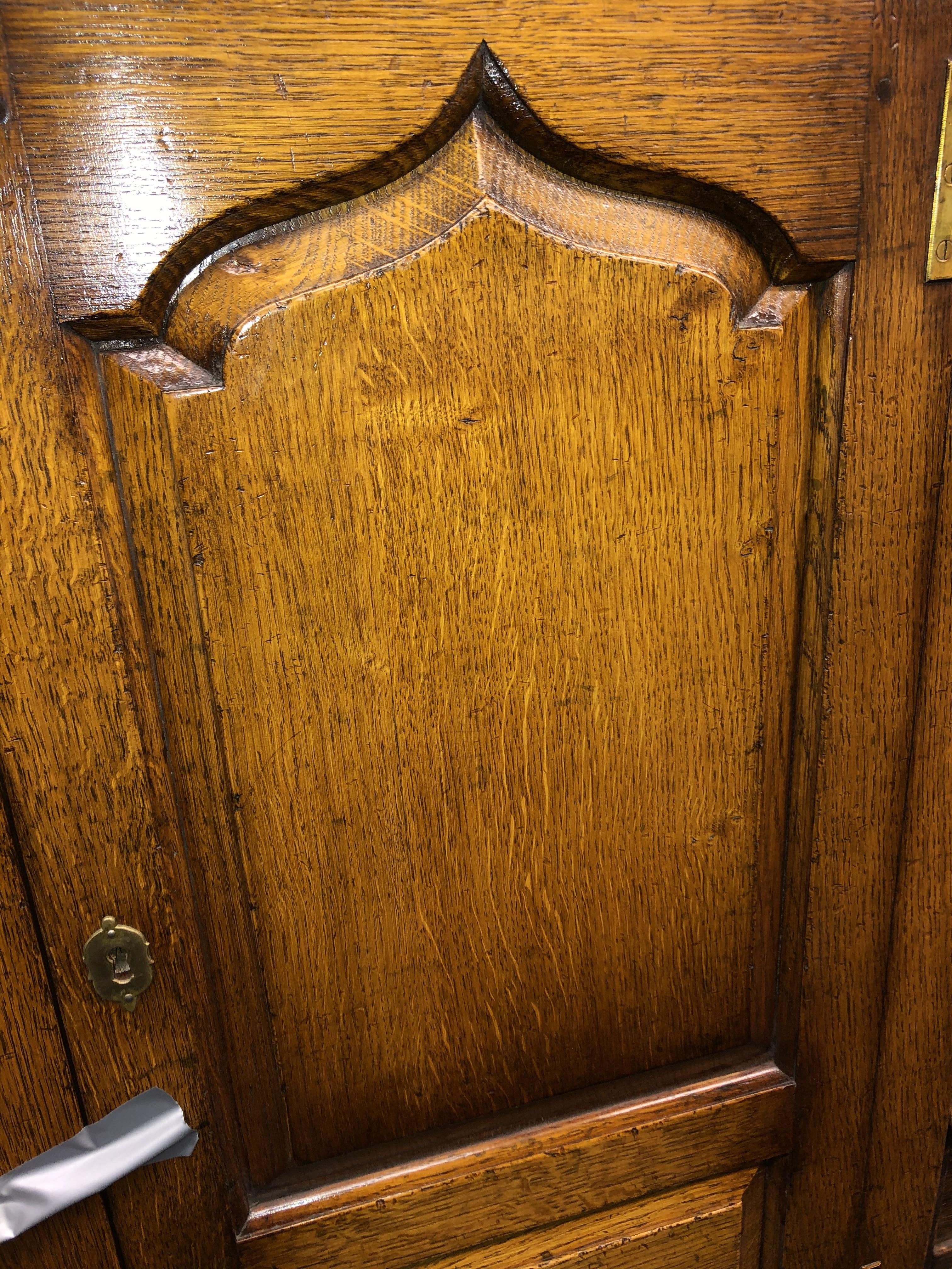 GOOD QUALITY COTSWOLD GEORGIAN DESIGN OAK FIELDED PANEL CABINET - Image 6 of 6