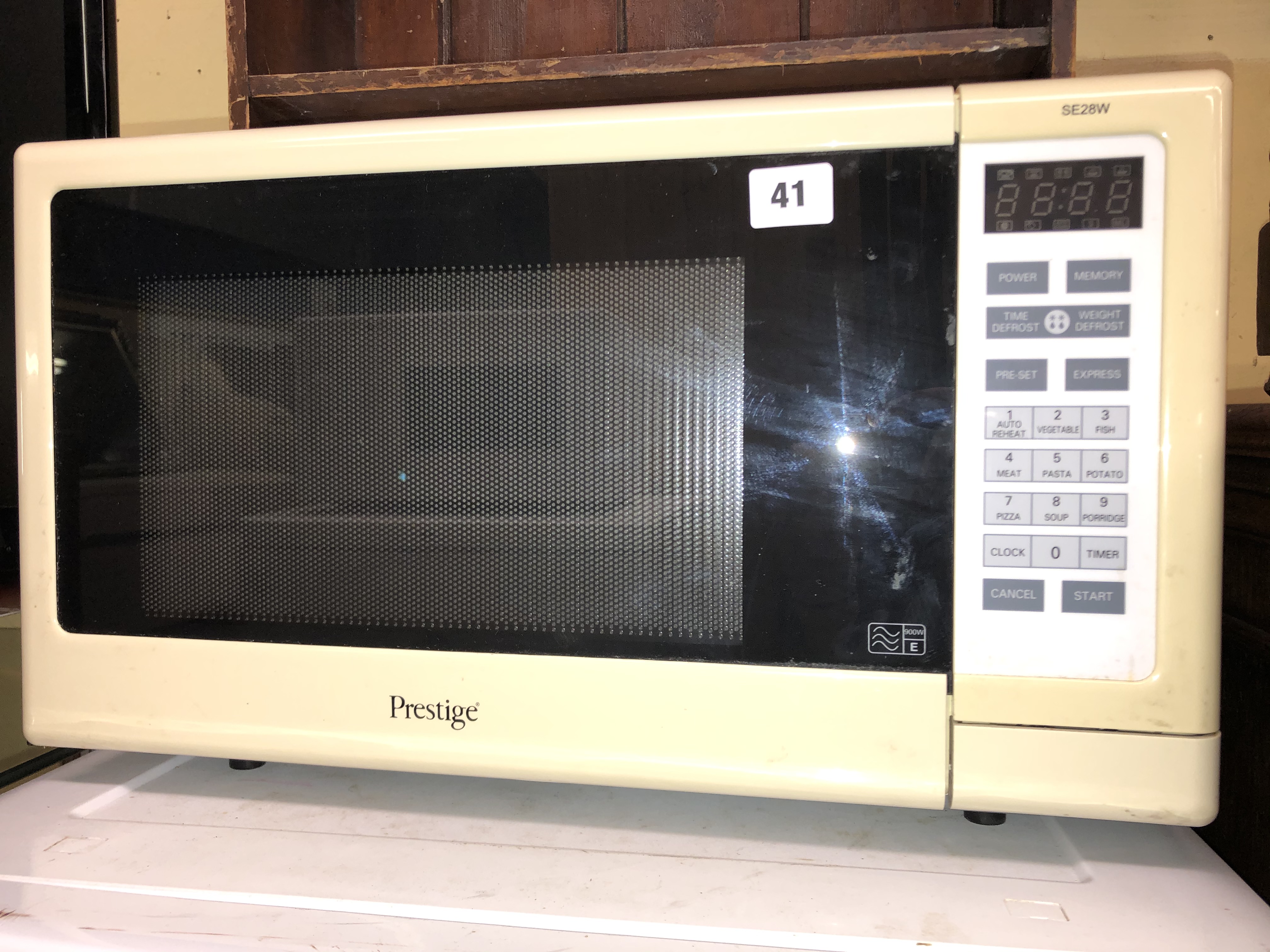 PRESTIGE MICROWAVE OVEN