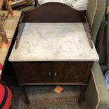 EDWARDIAN MAHOGANY WASH STAND WITH THREE QUARTER GALLERIED MARBLE TOP