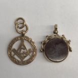 9CT ROSE GOLD MASONIC SYMBOL PENDANT 3.6G AND A 9CT GOLD BLOODSTONE AND CORNELIAN SWIVEL PENDANT (9.