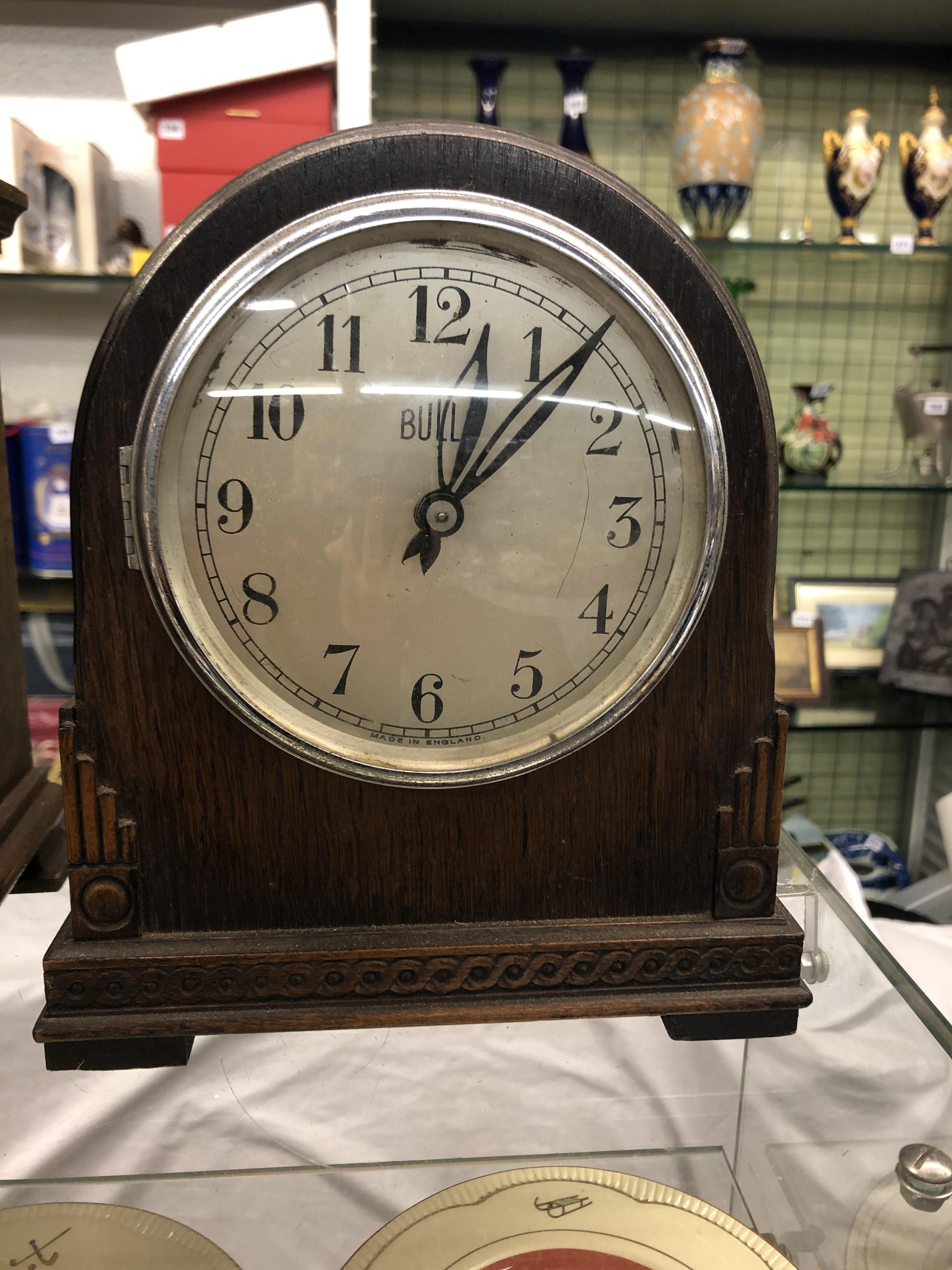 OAK ARCHED TOPPED CASED MANTEL CLOCK AND A BULLE TIMEPIECE - Image 3 of 3