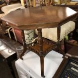 EDWARDIAN WALNUT OCTAGONAL TOPPED CENTRE TABLE WITH GALLERIED CONCAVE UNDERTIER