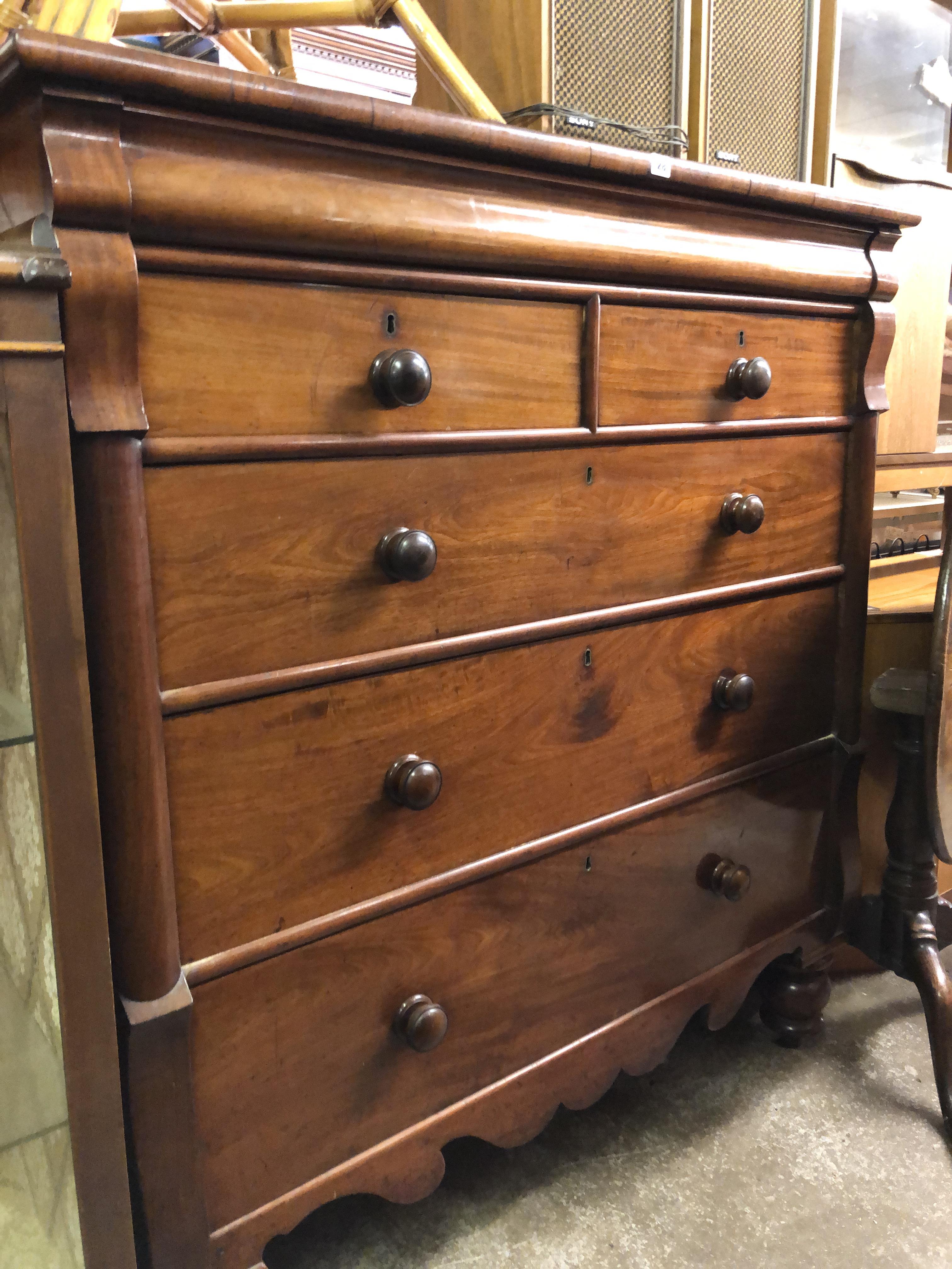 VICTORIAN MAHOGANY VENEER SCOTCH CHEST OF DRAWERS WITH A CUSHION DRAWER ABOVE TWO SHORT AND THREE