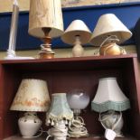 SELECTION OF VARIOUS CERAMIC AND WOODEN TABLE LAMPS