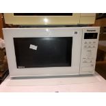 PANASONIC INVERTOR MICROWAVE OVEN