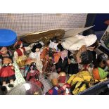 SUITCASE OF VINTAGE DRESS DOLLS AND PUPPETS