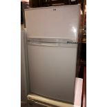 COMPACT FRIDGE FREEZER