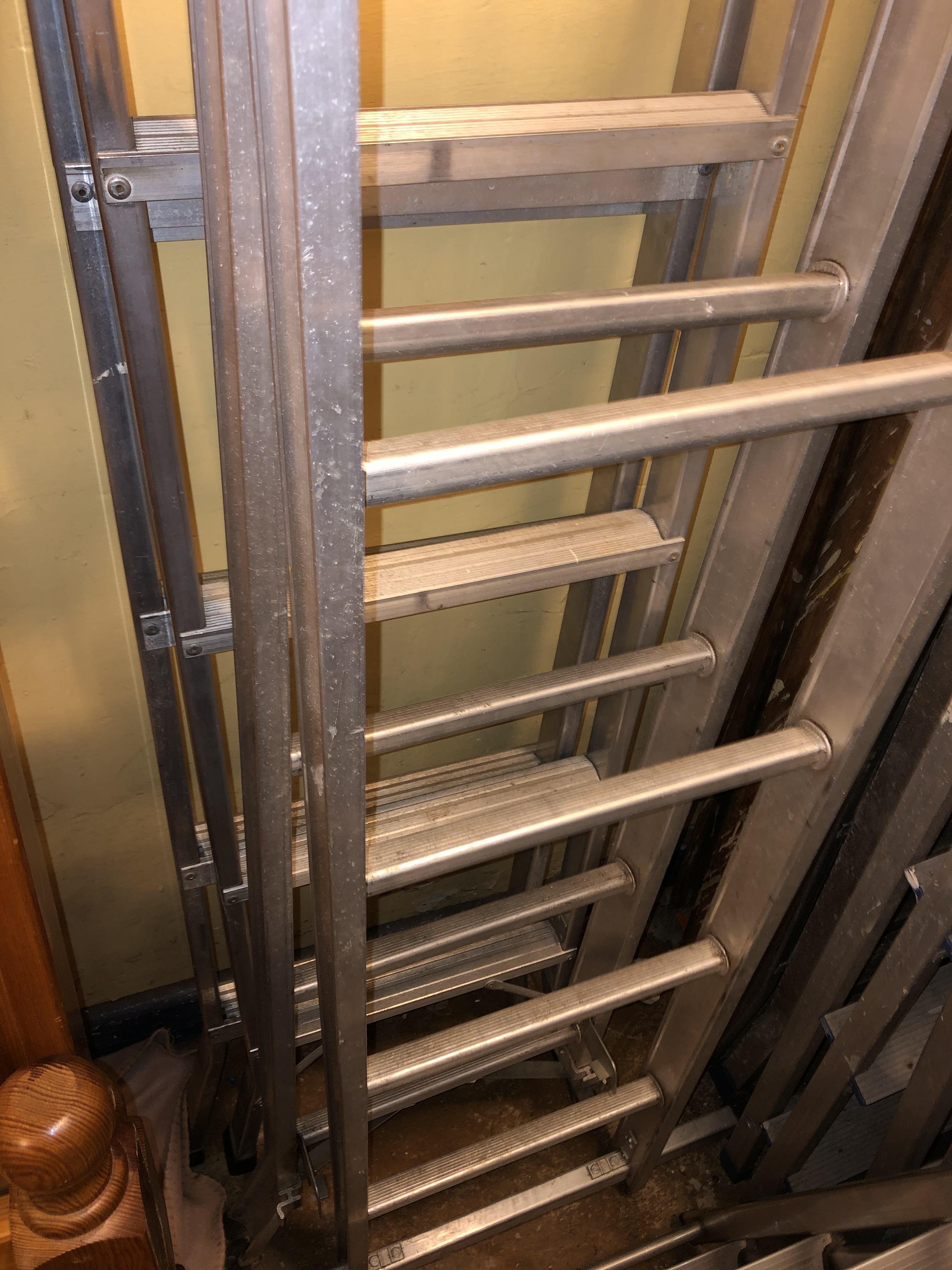 ALUMINUM EXTENDING LADDER - Image 2 of 2