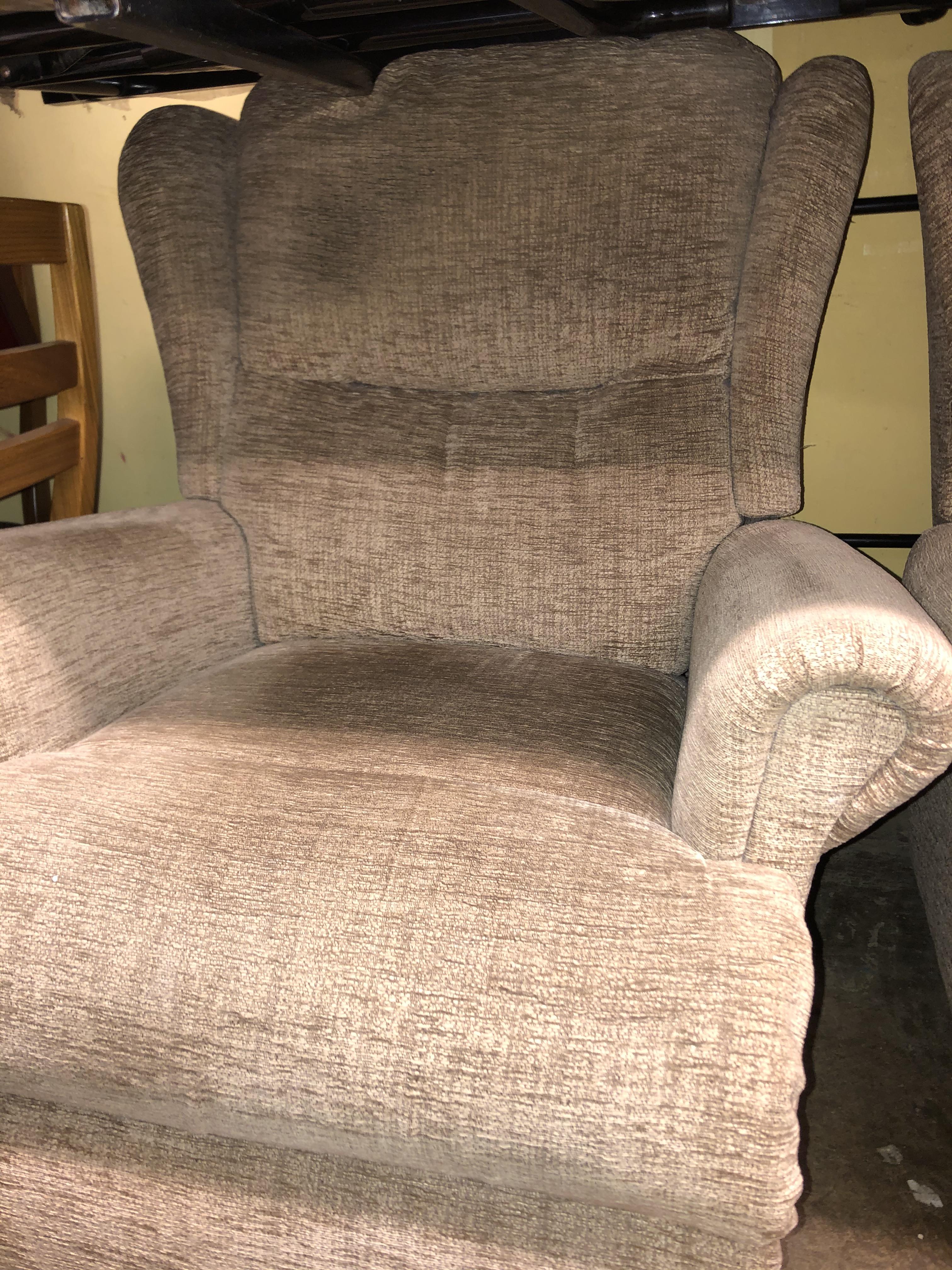 BROWN OATMEAL RECLINING ARMCHAIRS AND TWO SEATER SOFA - Image 4 of 5