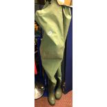PAIR OF SIZE 9 GREEN CHEST WADERS