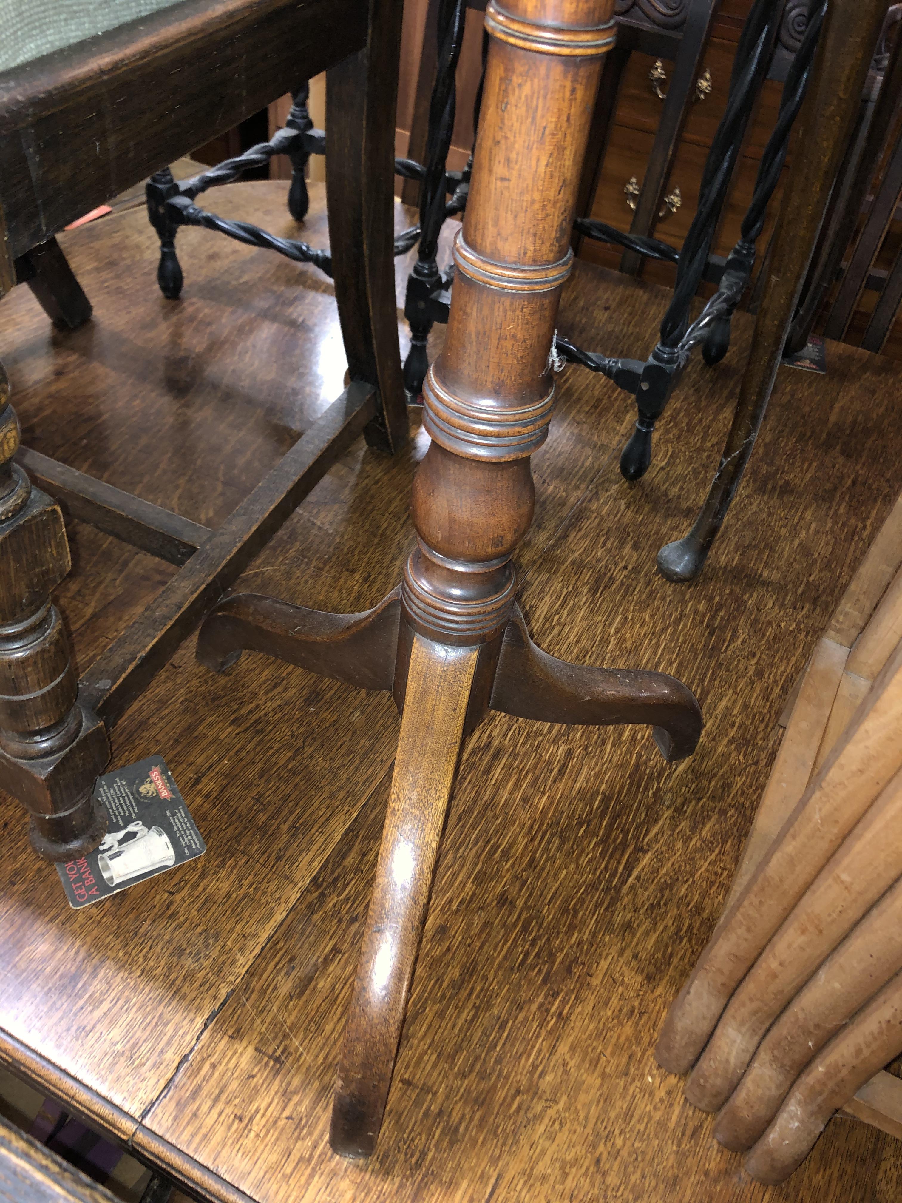 REGENCY MAHOGANY TILT TOP WINE TABLE ON RING TURNED COLUMN AND TRIPOD LEGS - Image 2 of 3