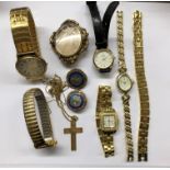 SELECTION OF LADIES AND GENTS GOLD PLATED WRIST WATCHES, PINCH BACK BROOCH,
