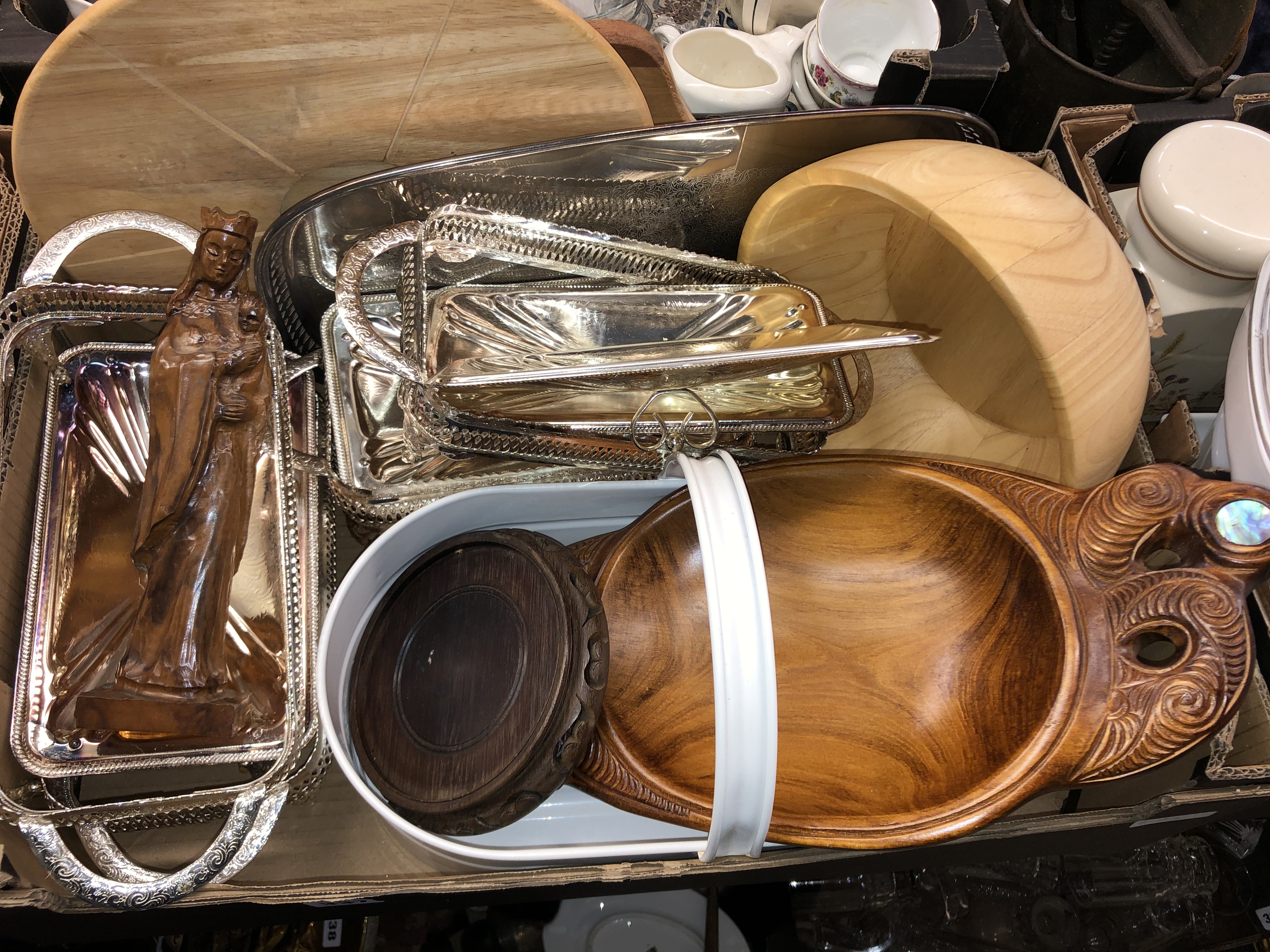 CONTAINING TURNED WOODEN BOWLS, NEW ZEALAND PAU SHELL INLAID BOWL, SERVING TRAYS,