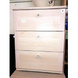 LIGHT BEECH EFFECT THREE DRAWER CHEST