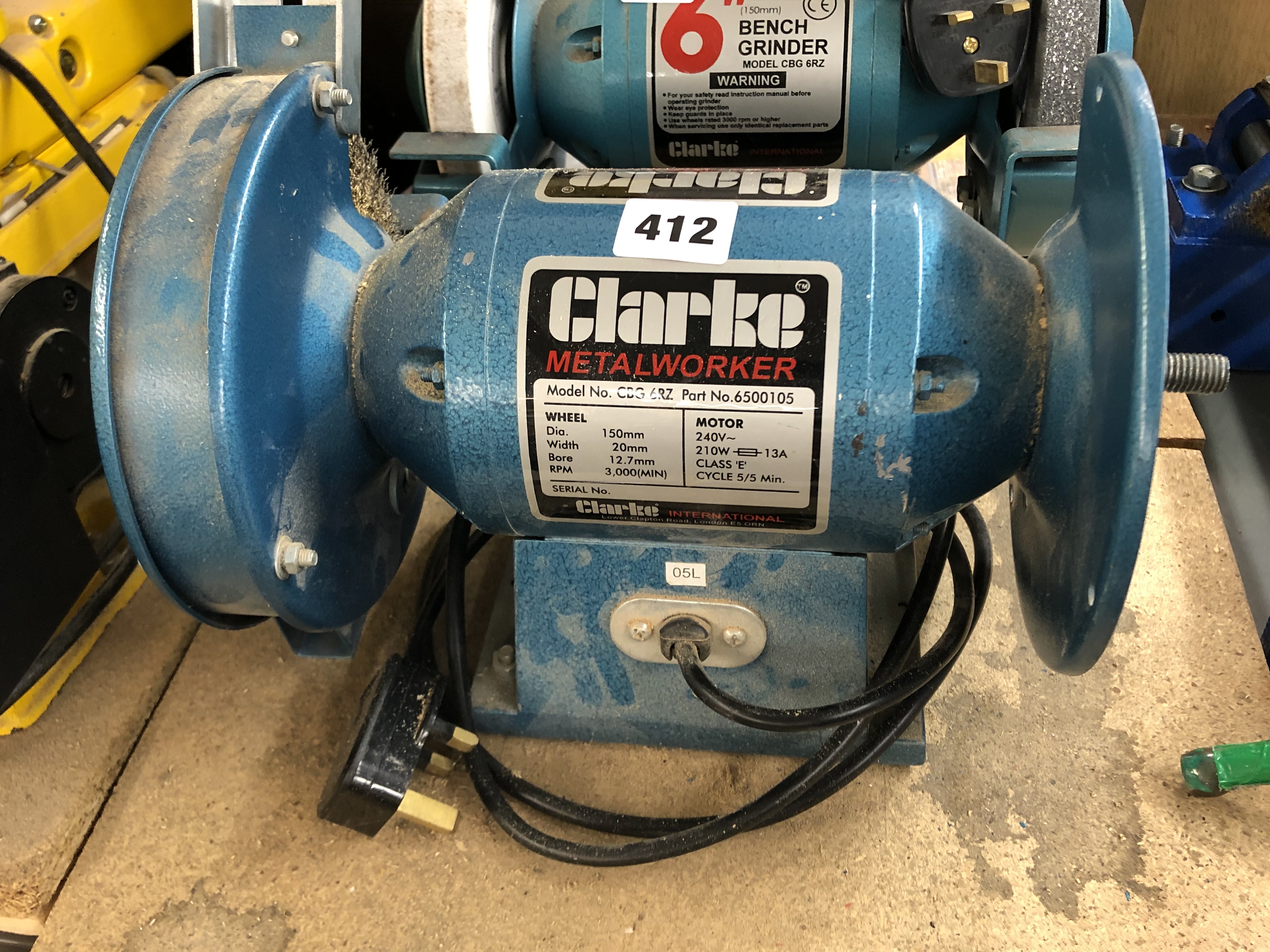 CLARKE METALWORKER DOUBLE BENCH GRINDER