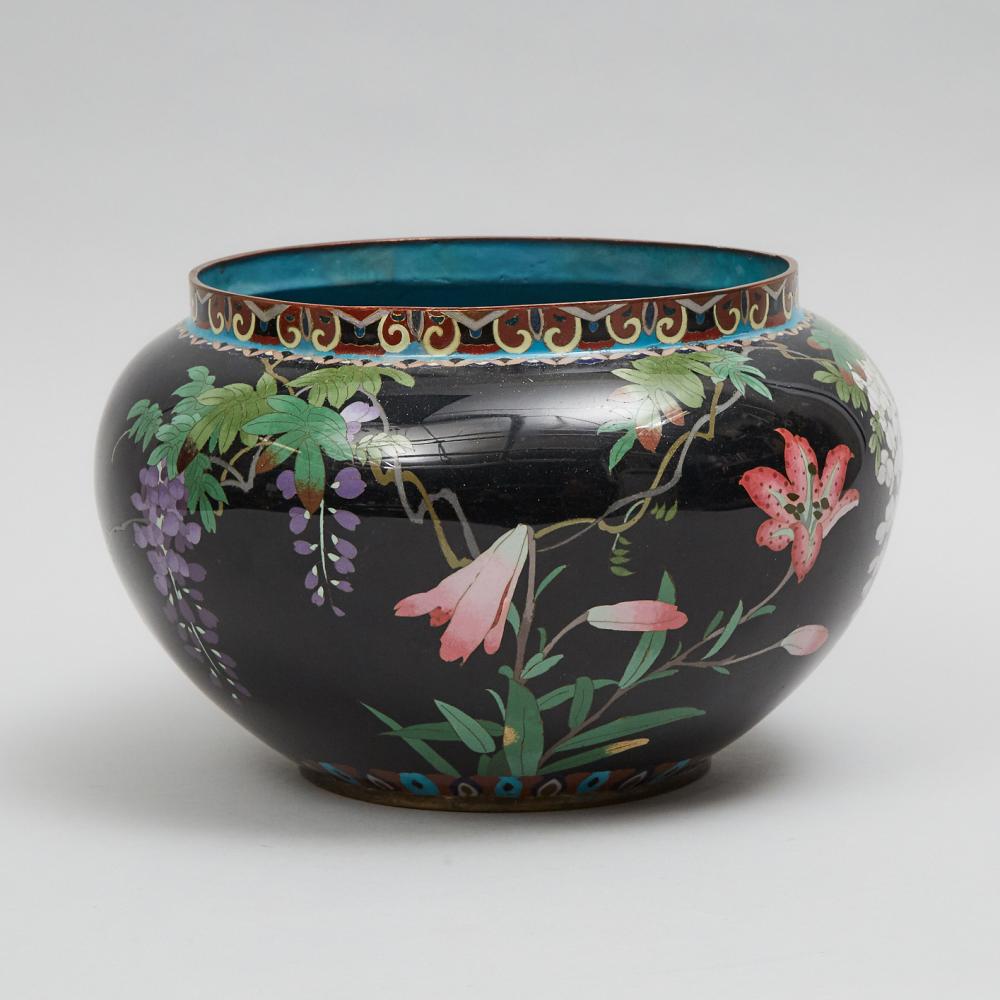 Japanese Cloisonné Jardinière, early-mid 20th century, height 7.5 in — 19.1 cm, diameter 11 in — 27. - Image 2 of 2