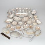 Group of North American Silver, late 19th/20th century, bread dish length 11.8 in — 30 cm (40 Pieces