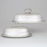 Graduated Pair of French Silver Plated Oval Meat Platters with Domed Covers, Christofle, 20th centur