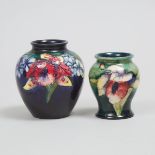 Two Moorcroft Orchids Small Vases, mid-20th century, height 4.1 in — 10.3 cm; 3.3 in — 8.5 cm (2 Pie