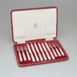 Set of Six English Silver Fruit Knives and Six Forks, Mappin & Webb, Sheffield, 1926, knife length 6