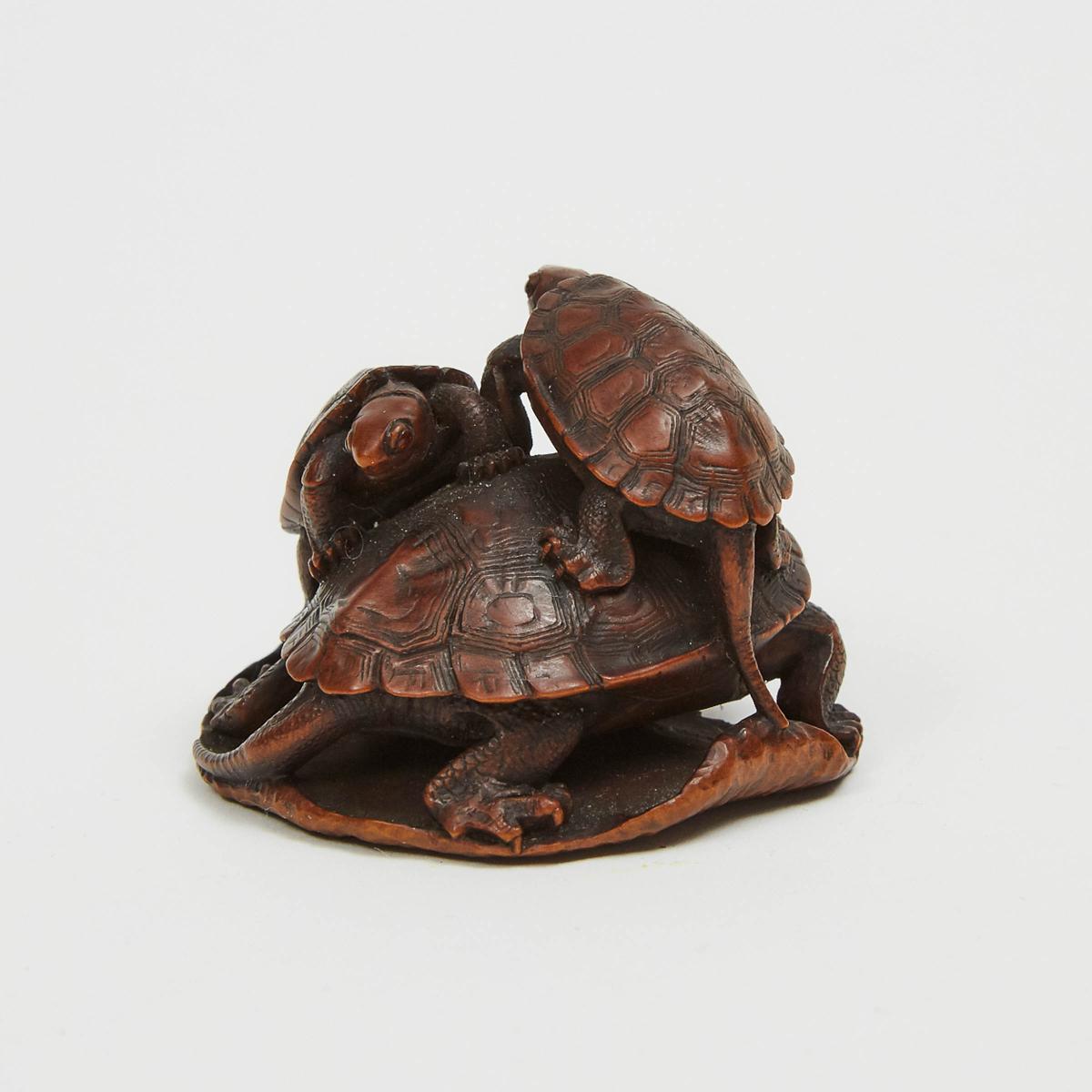 A Boxwood Netsuke of Turtles, Signed Bazan, 19th Century, 1.4 x 2 in — 3.6 x 5 cm - Image 2 of 4
