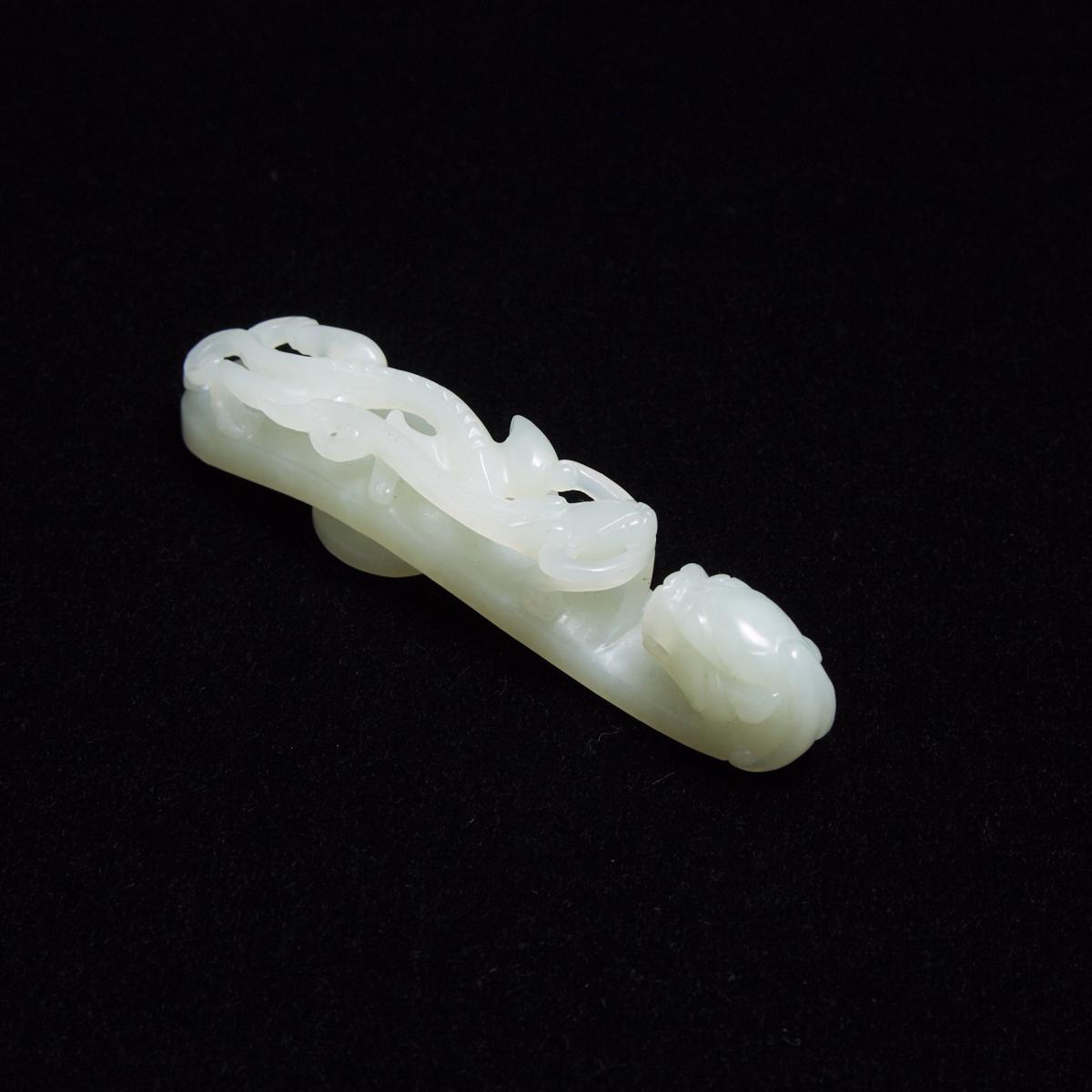 A White Jade Belt Hook, Qing Dynasty, 清 白玉雕'苍龙教子'带钩, length 4 in — 10.2 cm - Image 3 of 4