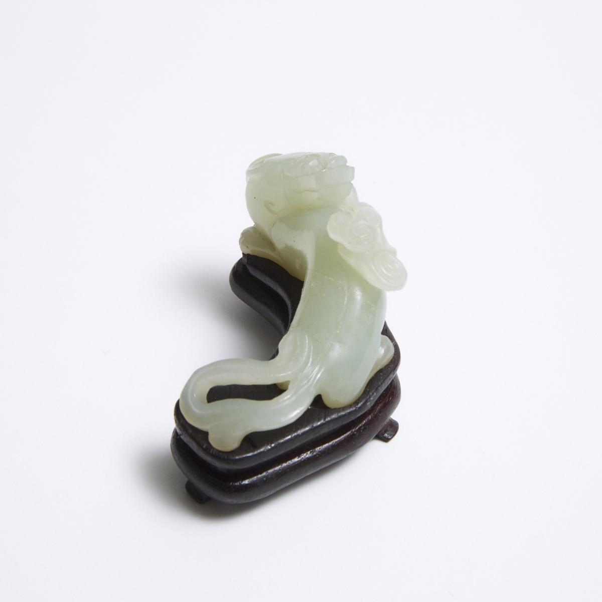 A Pale Celadon Carving of a Mythical Beast with Lingzhi, Qing Dynasty, 清 青白玉雕螭龙衔灵芝摆件, length 2.8 in - Image 5 of 7