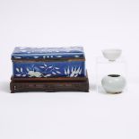 A Group of Three Chinese Porcelain Wares, Qing Dynasty, 清 瓷器一组三件, box 2.6 x 7.7 x 4 in — 6.6 x 19.5