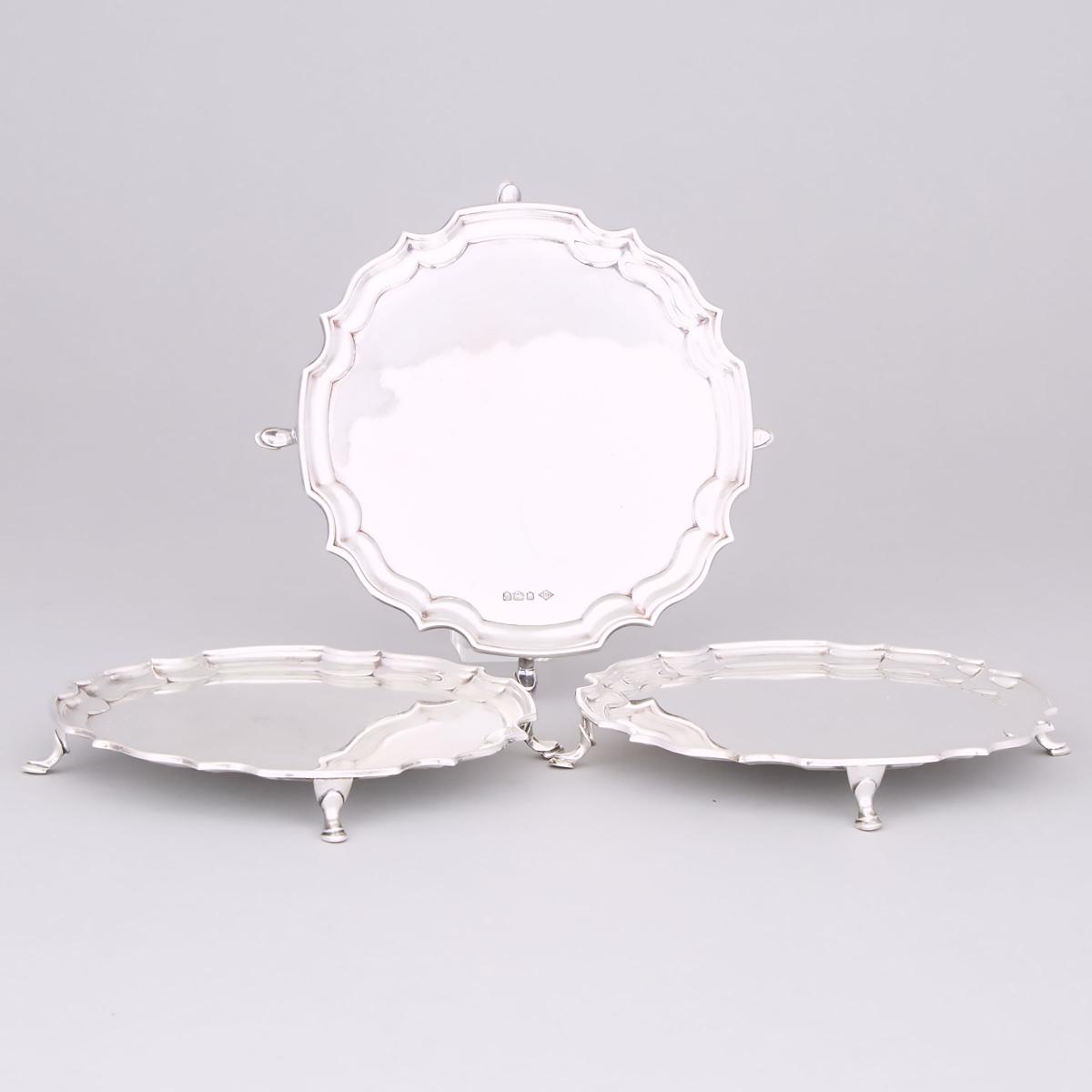 Set of Three English Silver Small Salvers, Douglas Heeley, Sheffield, 1957/62, diameter 6.3 in — 16