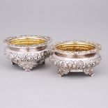 Pair of George IV Silver Salt Cellars, Thomas & George Hayter, London, 1823, diameter 3.4 in — 8.7 c