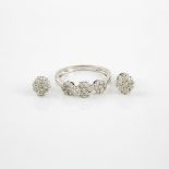 3-Piece 14k White Gold Jewellery Suite, comprising a ring set with 21 small brilliant cut diamonds (