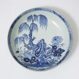 A Large Blue and White 'Willow and Lotus' Charger, 18th Century, 十八世纪 青花'荷影清趣'大盘, diameter 17.3 in —