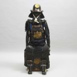 A Suit of Samurai Armour (Tosei Gusoku) and Box with Go-San Kiri Mon All Matching and En-Suite, Momo