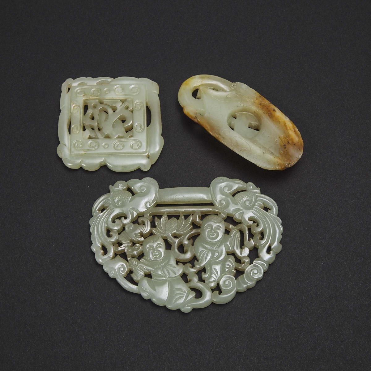 A Group of Three Reticulated Jade Carvings, 青白玉雕童子持莲锁片 螭龙衔灵芝纹佩 螭龙海水纹牌一组三件, largest 2.6 x 3.5 in — 6. - Image 2 of 2