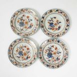 A Set of Four Chinese Imari Plates, Kangxi Period, 17th/18th Century, 十八世纪 康熙伊万里花卉纹盘一组四件, diameter 9