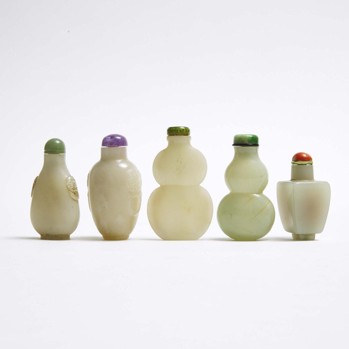 A Group of Five White Jade Snuff Bottles, Qing Dynasty, 清 白玉鼻烟壶一组五件, tallest height 2.7 in — 6.9 cm