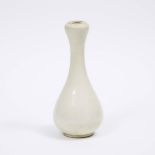 A White-Glazed 'Garlic-Head' Bottle Vase, 19th/20th Century, 十九/二十世纪 白釉蒜头瓶, height 10.7 in — 27.2 cm