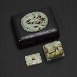 A Jade-Inset Box, together with a Jade Seal and Plaque, 嵌玉木盒 玉雕子母兽钮章 玉雕螭龙方璧一组三件, box 1.6 x 4.1 x 3.5