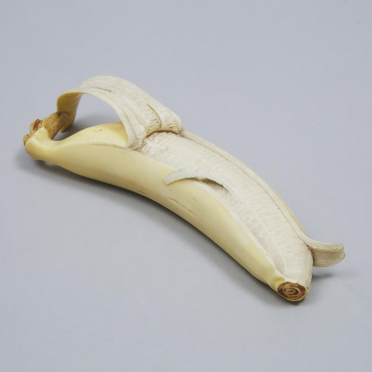 Japanese Carved and Stained Ivory Okimono Banana, Meiji Period, 19th/20th century, length 6.5 in — 1 - Image 2 of 3