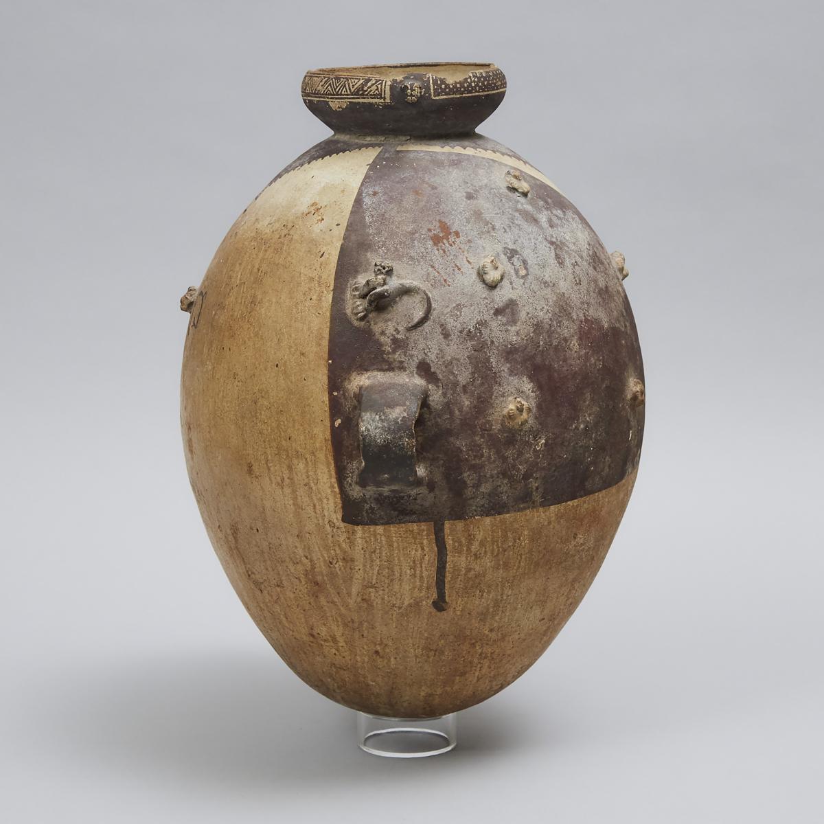 Large Chancay Pottery Olla, West Central Peru, 1000-1470 AD, height 16.5 in — 41.9 cm - Image 2 of 4