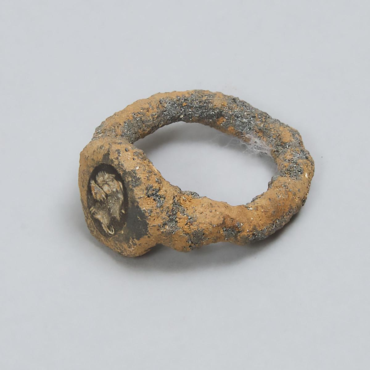 Ancient Greek Carnelian Set Bronze Seal Ring, 1st-3rd century AD, diameter 1.2 in — 3 cm - Image 2 of 2
